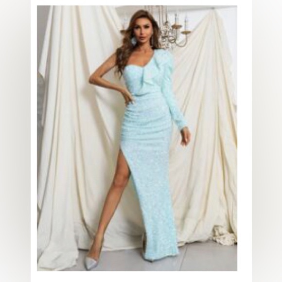 Dress - Picture 1 of 1